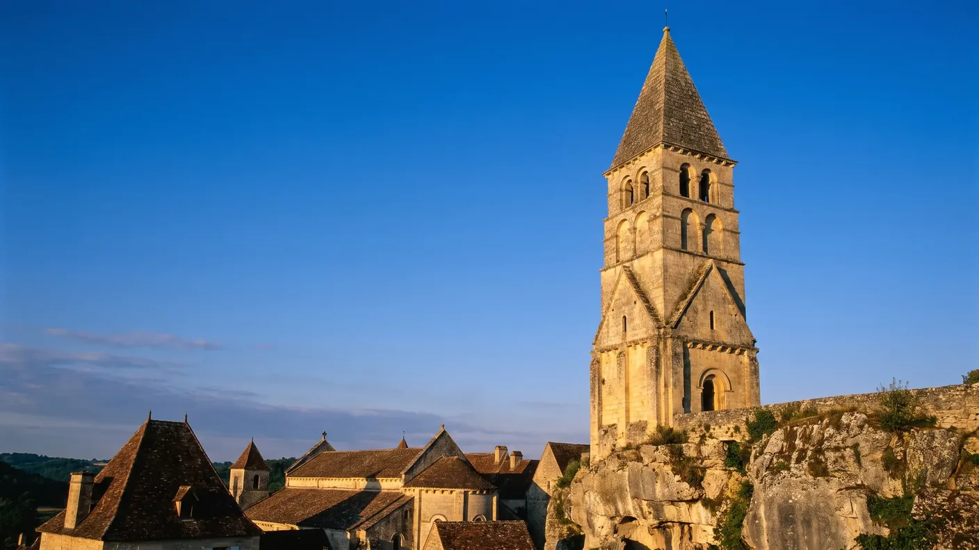 Campanario románico de la abadía de Brantôme