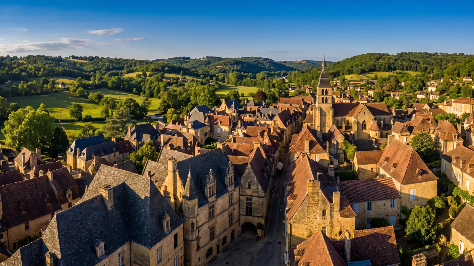 Casco antiguo de Sarlat-la-Canéda, cerca del Domaine de Soleil Plage