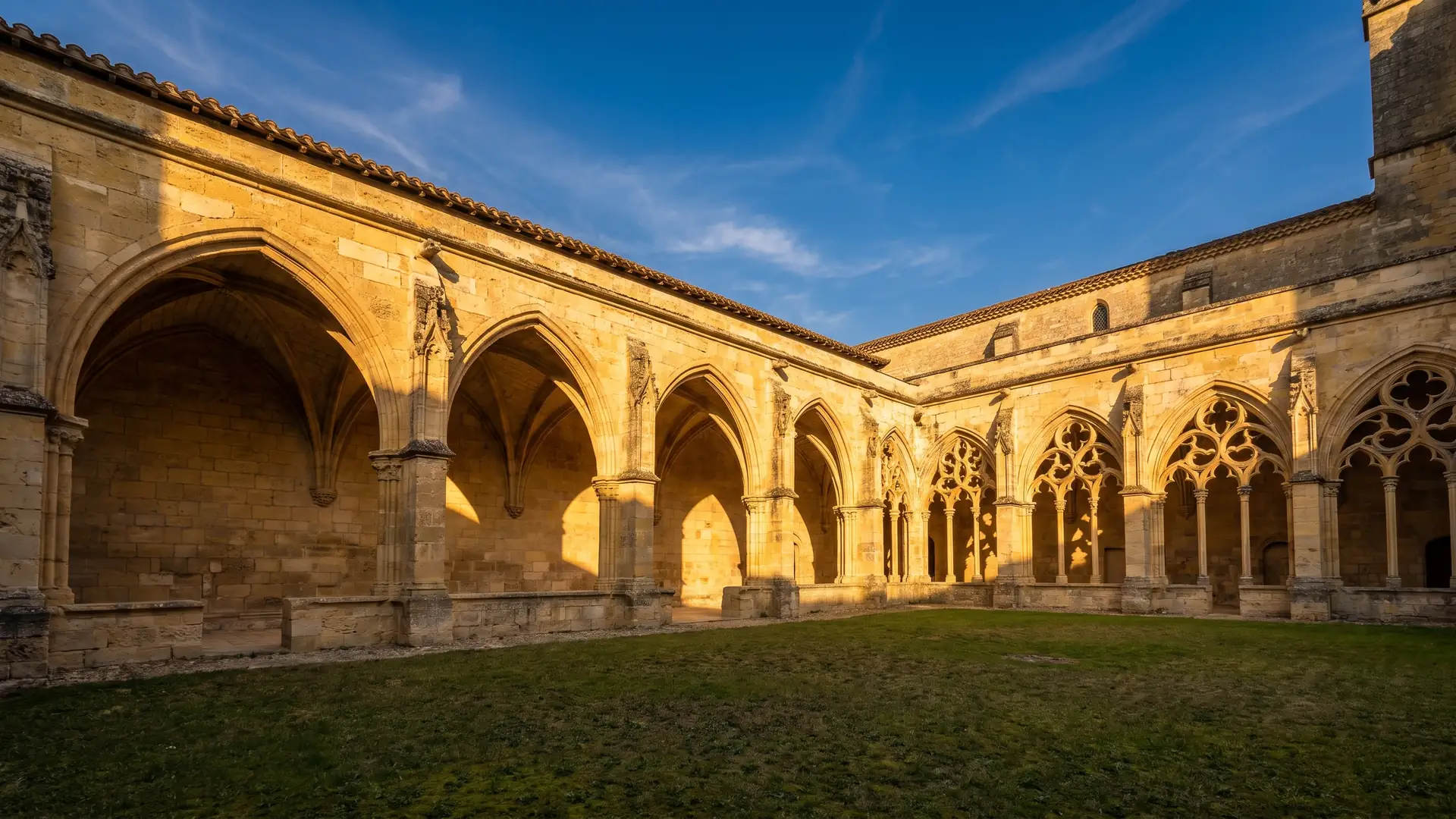Claustro gótico de la catedral de San Pedro de Condom