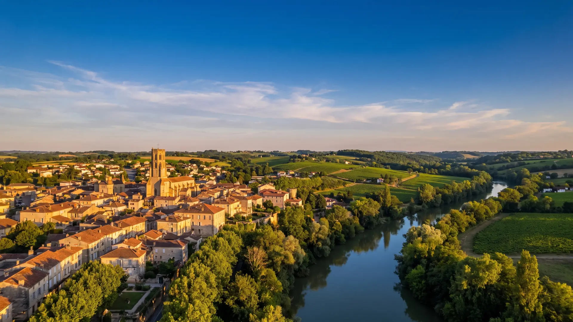 Condom, in the heart of the Ténarèze region (Gers), a stop just 30 minutes from Eauze