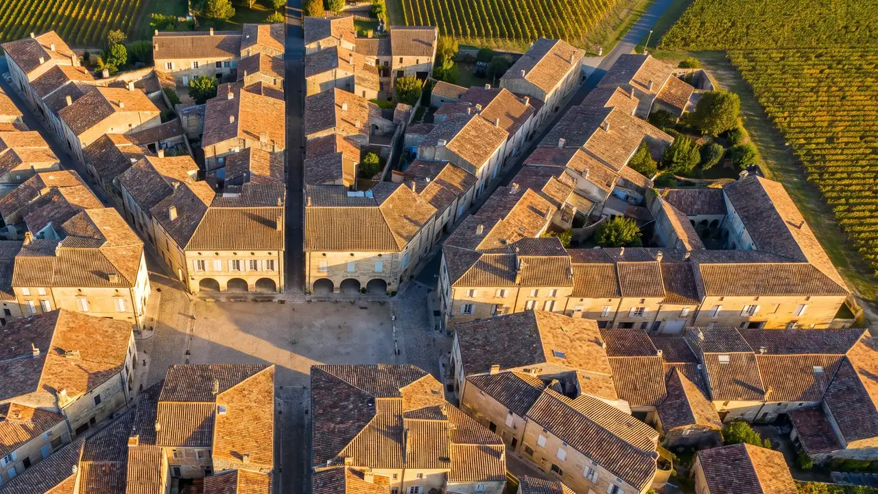 Creón: la bastida y la vía verde Roger-Lapébie