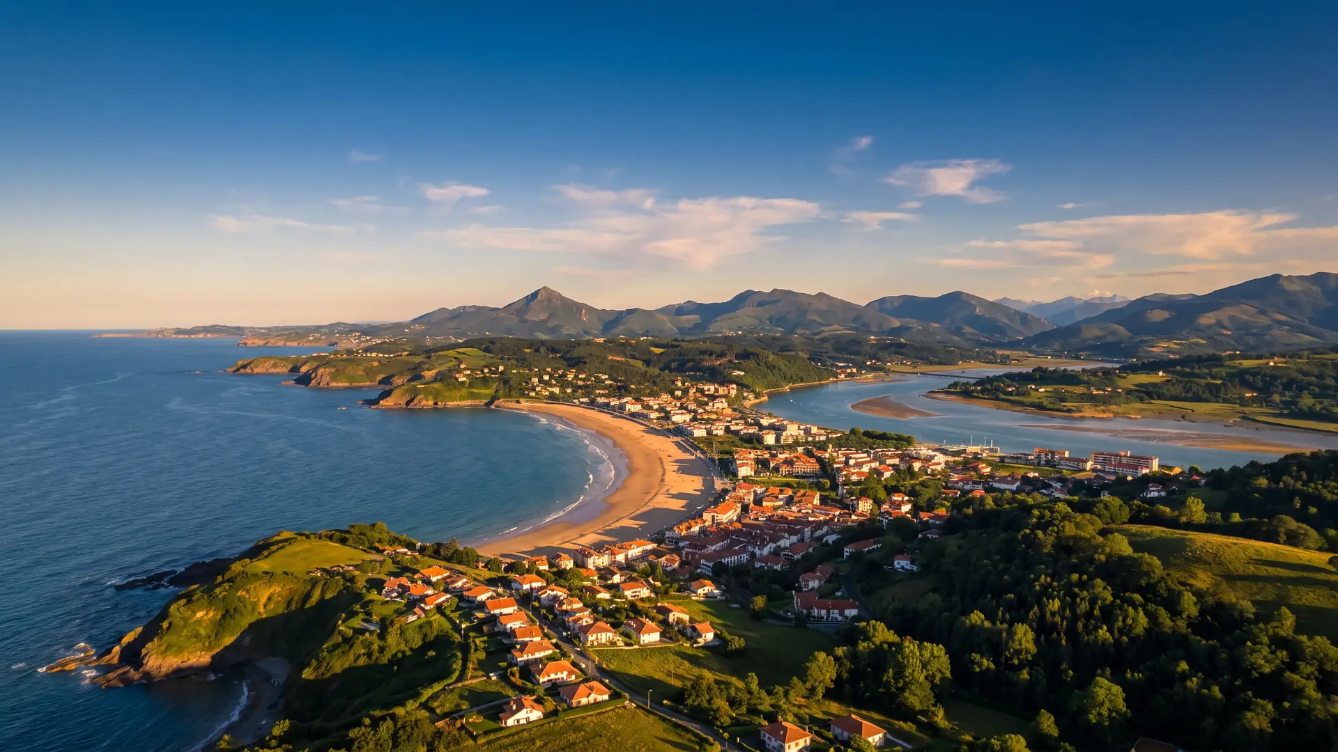 Panorama de Hendaye entre el Atlántico, el Bidasoa y los Pirineos