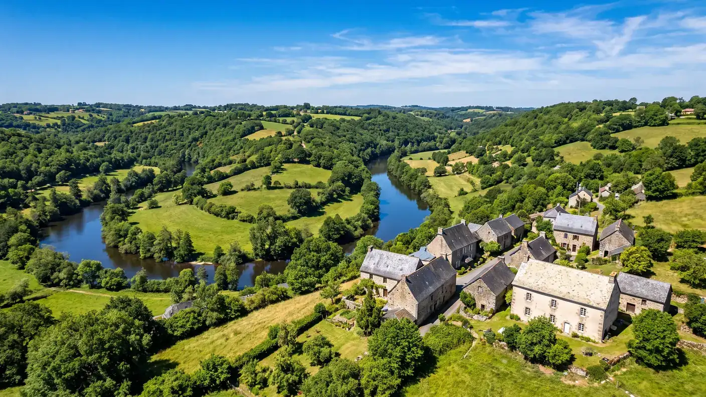 VTC Bordeaux toward Saillat-sur-Vienne — Limousin