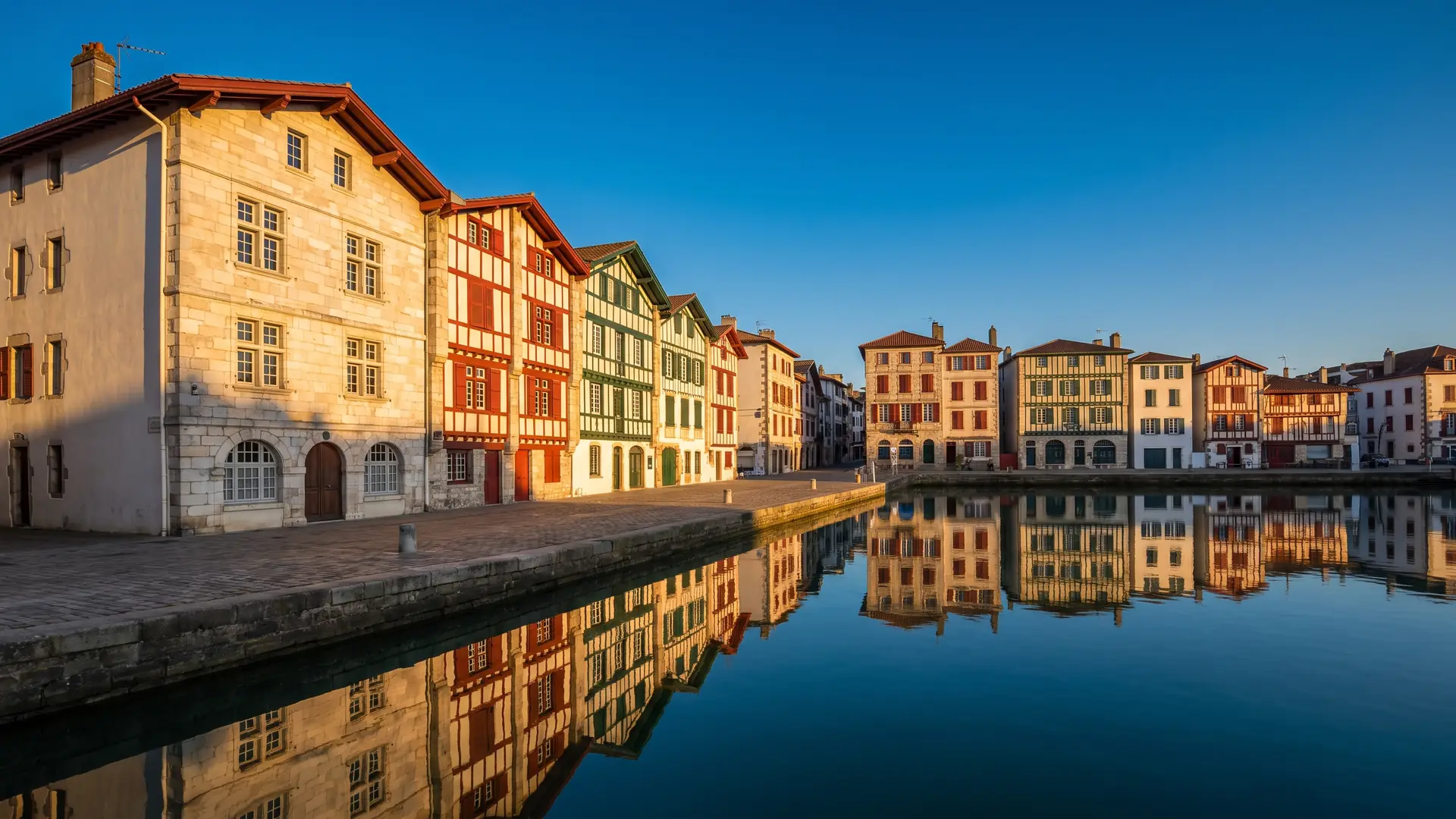 Casas de armadores y corsarios en el puerto de Saint-Jean-de-Luz